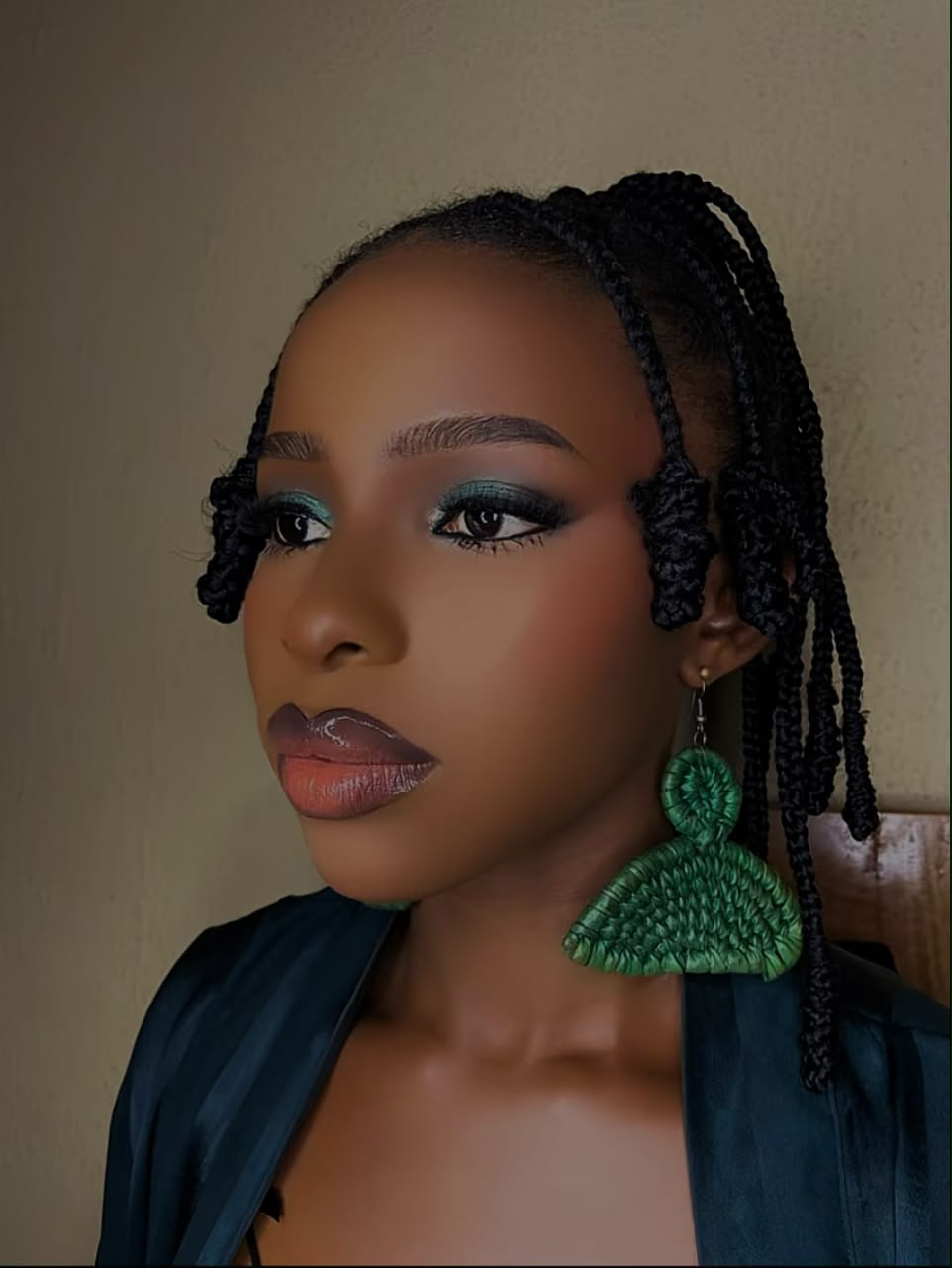 Full face glam makeup