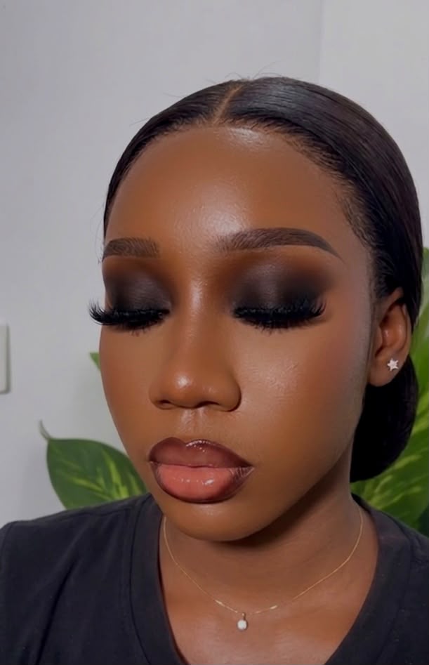 Smokey eye makeup